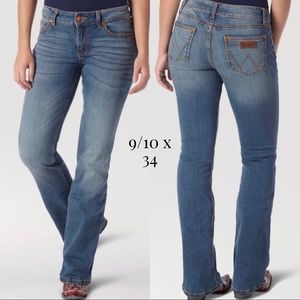 NWOT Wrangler Retro Mae Mid Rise Boot Cut Jeans - Size 9/10 waist 34 length